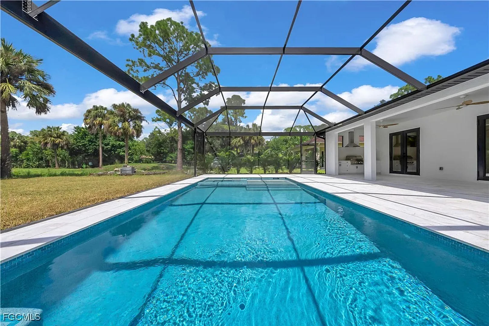 Stunning Home in Naples with Private Pool and Large Backyard! 3bed – photo 5