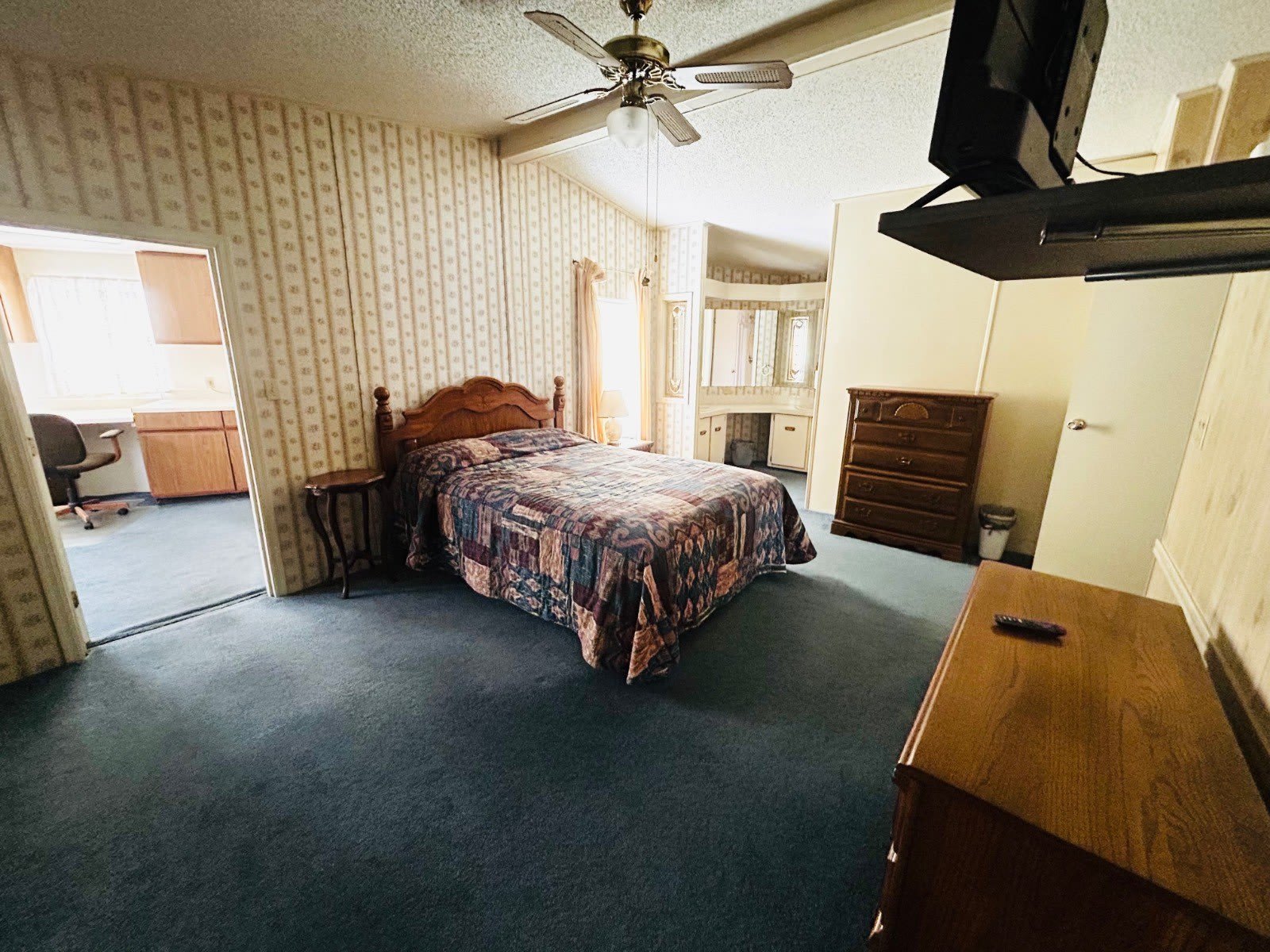 6613 Kansas St – photo 4