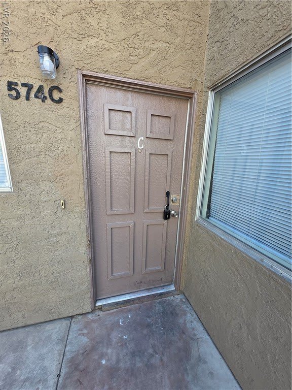 574 Roxella Lane – photo 2