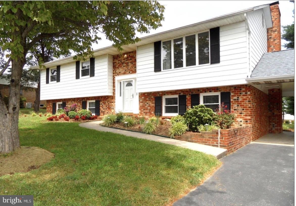 9400 TILLER Drive – photo 2