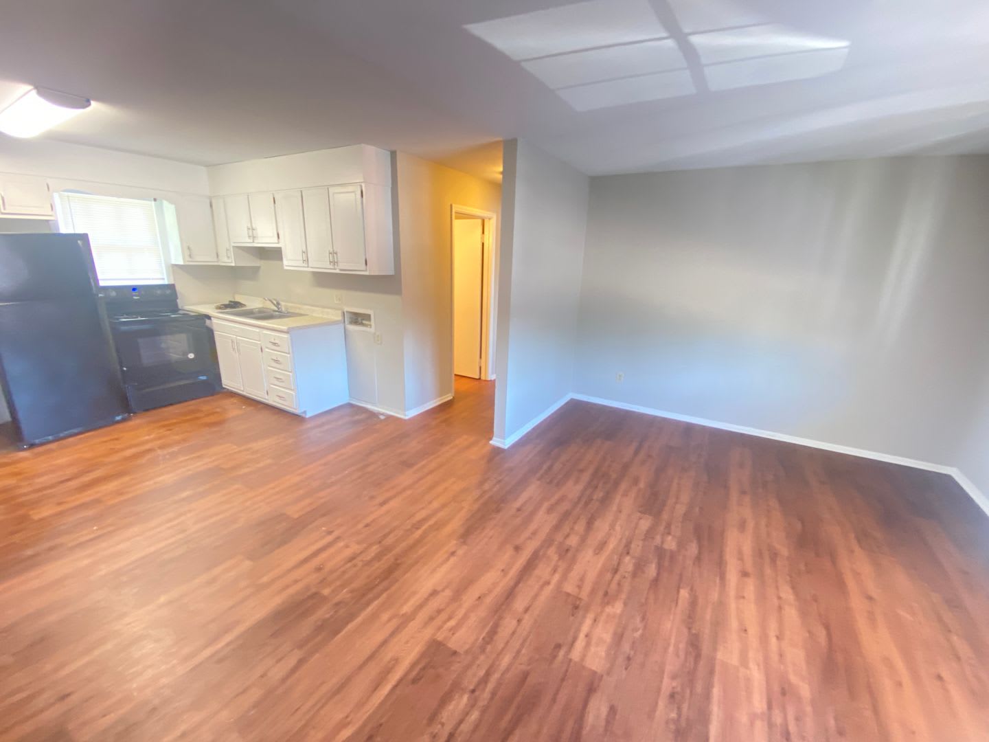 2bed/1ba Apt off S Main Kannapolis close to Downtown Kannapolis & Hwy 73 – photo 2