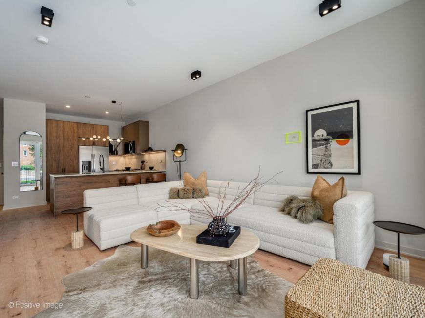 1257 North Ashland Ave. – photo 4