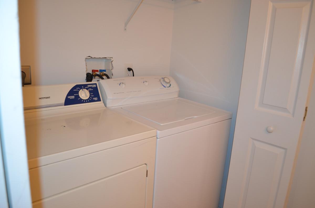 Charming Broadway Townhome – photo 5