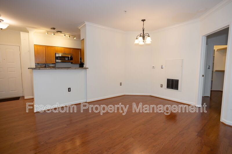 2204 Westcourt Ln – photo 3