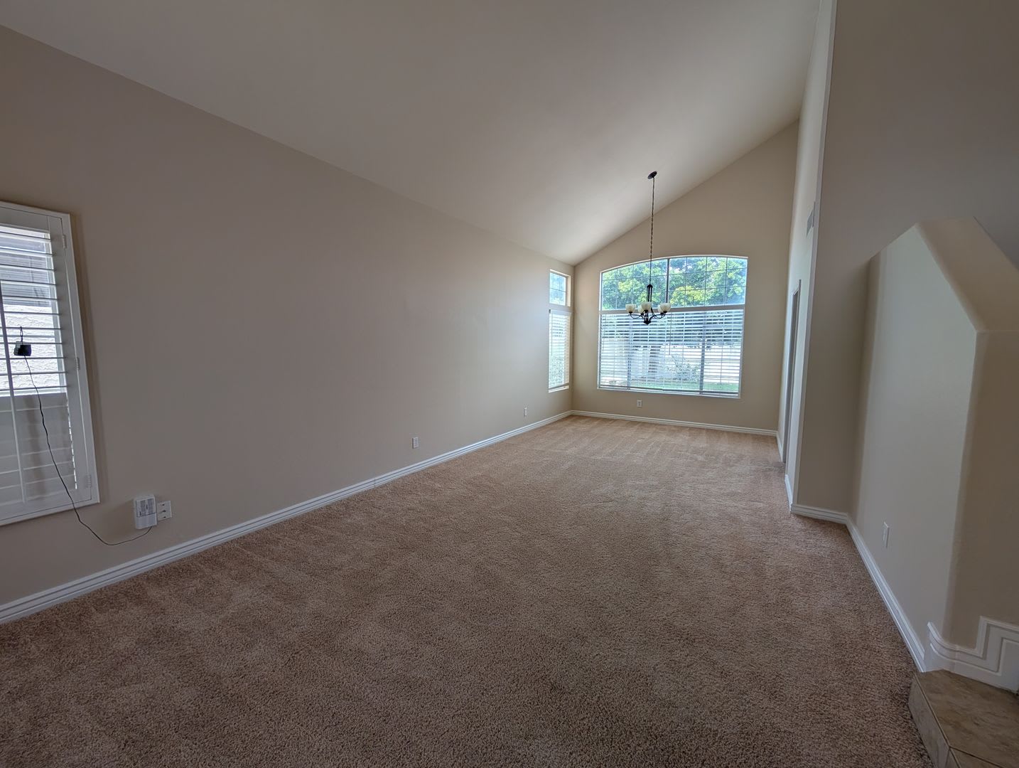 3 Bedroom Plus Den 3 Bathroom Desert Breeze Home – photo 3