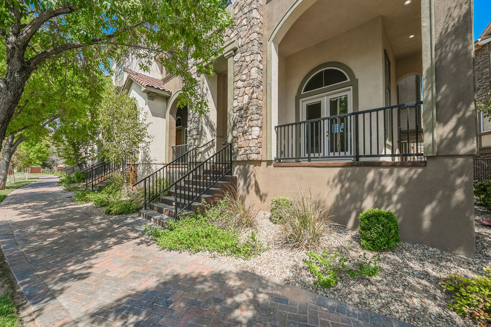 LAKE LAS VEGAS FULLY FURNISHED!! STUNNING 3 bedroom 2 1/2 Bath- A MUST SEE – photo 2