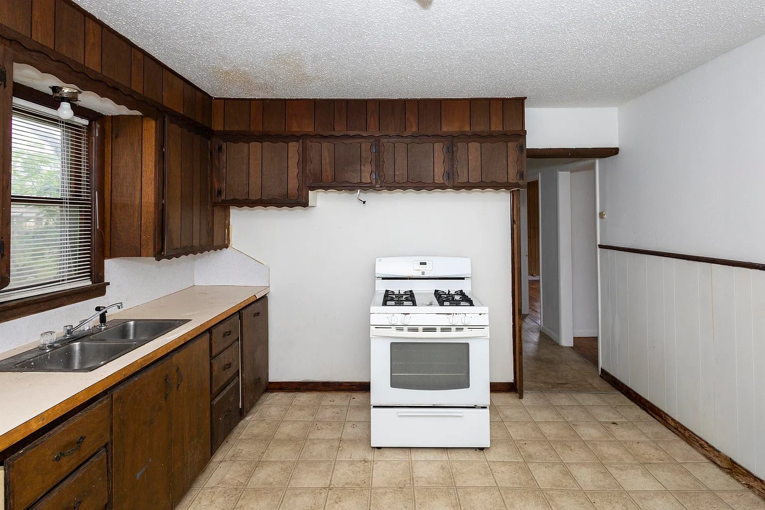 109 W Hickory Ave – photo 5