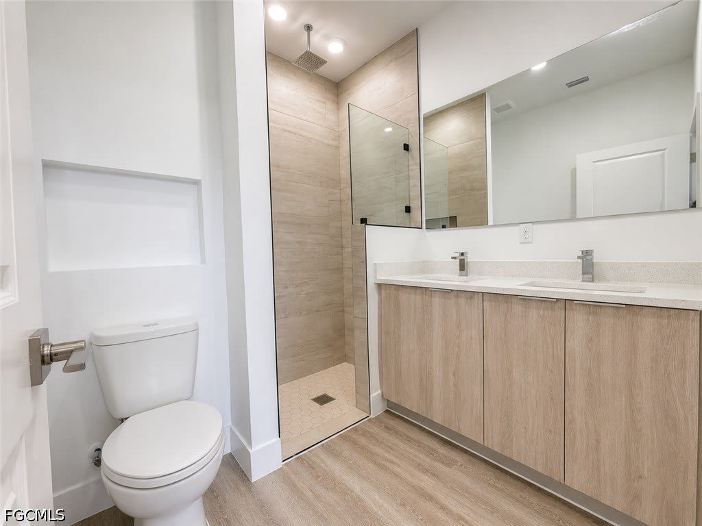 1258 MILWAUKEE Boulevard – photo 5