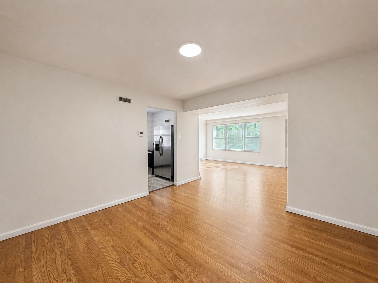 6930 Jamieson Avenue – photo 5