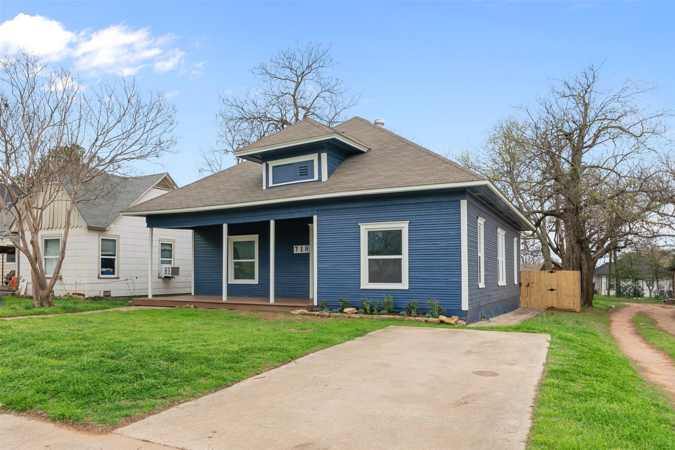 718 W Monterey Street – photo 3