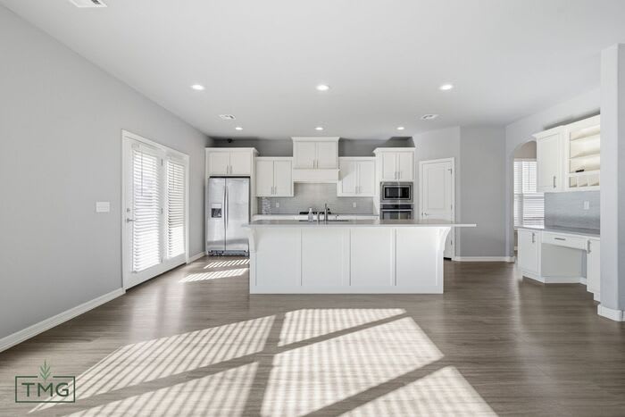 1507 East Jasper Place – photo 1