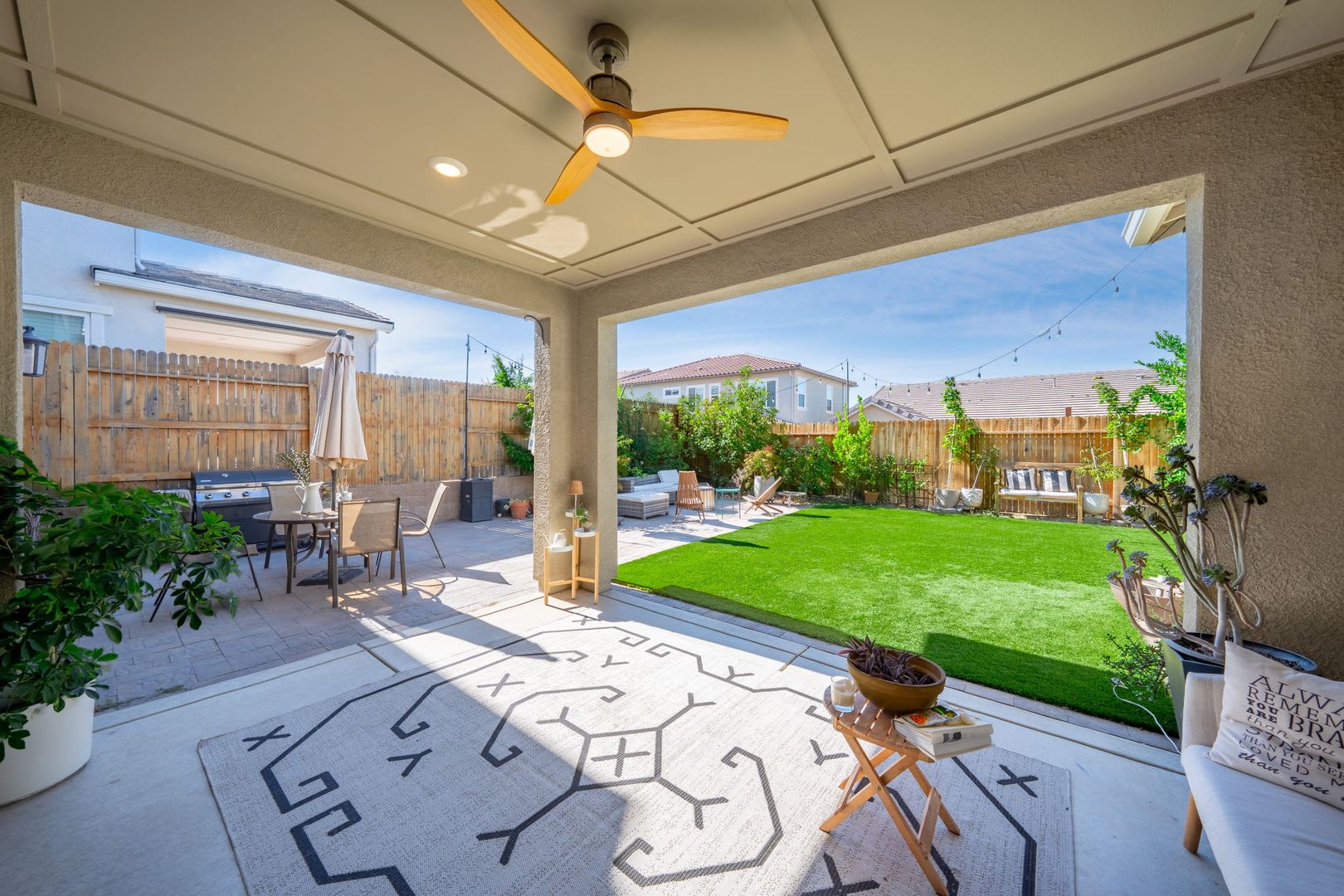 Beautifully Updated 5 Bedroom Home With 3 Car Garage In Folsom Ranch – photo 5