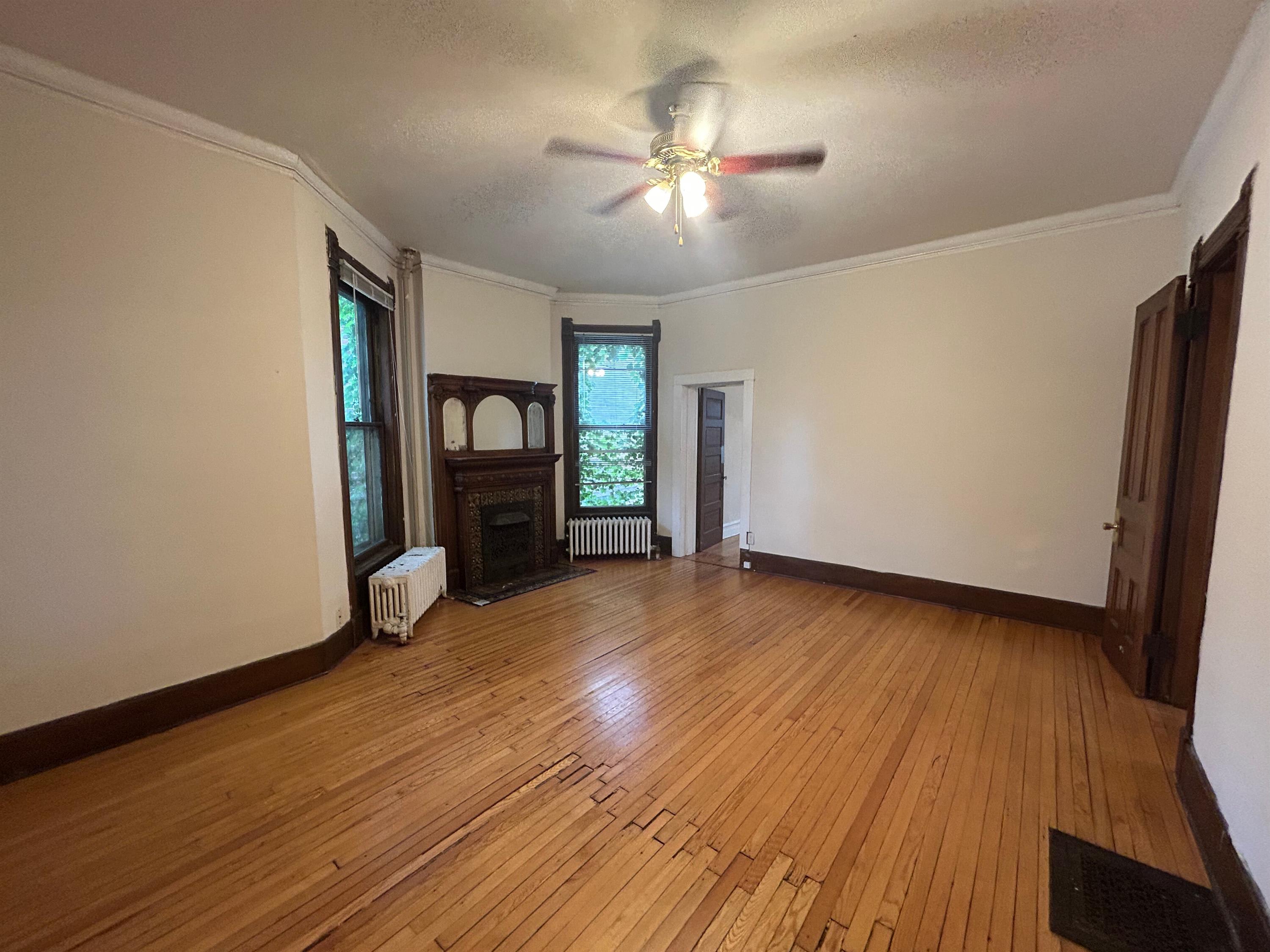 319 N Pinckney – photo 2