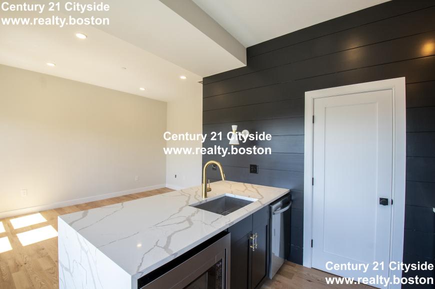 275 Webster – photo 3