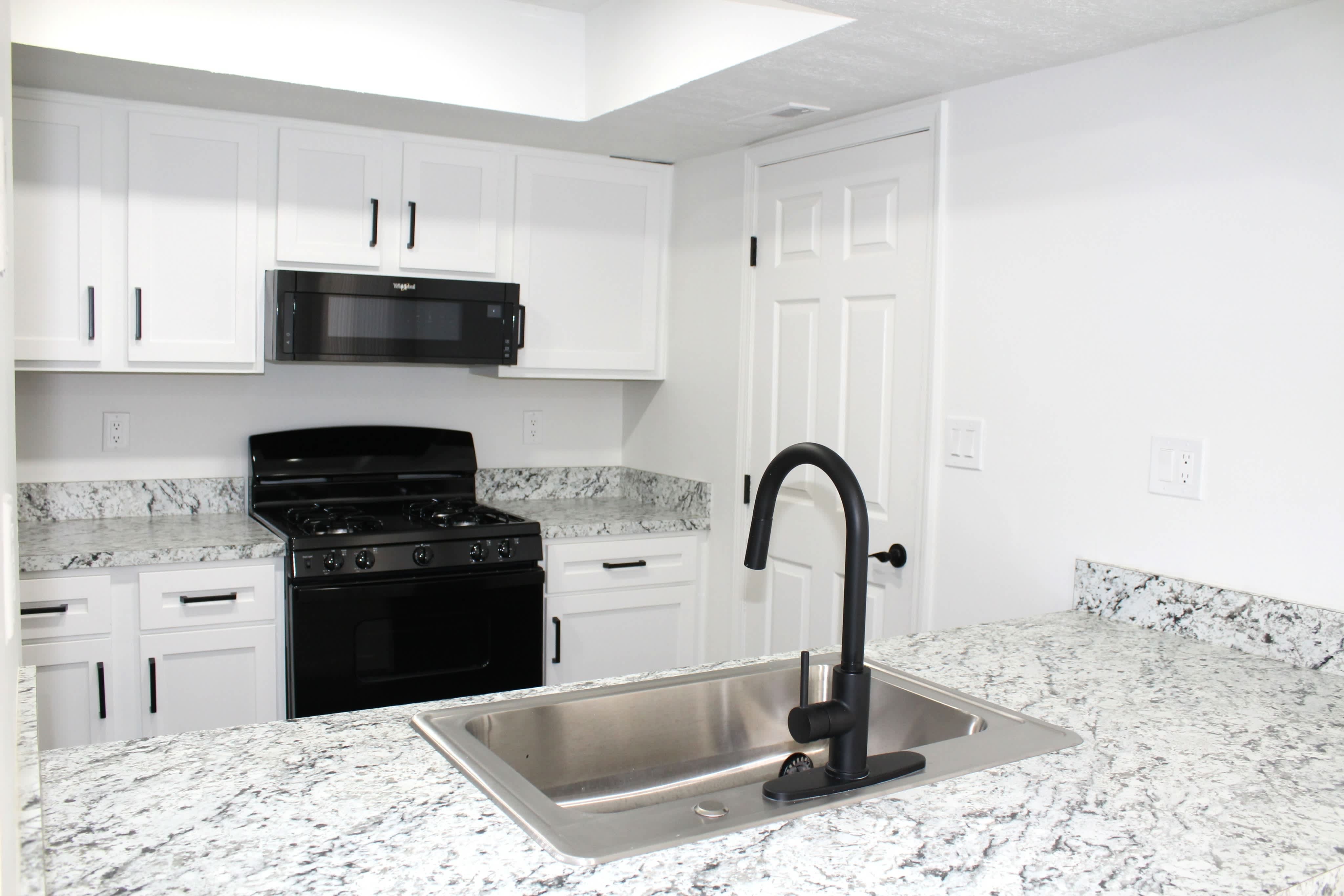 The Residence at Turnberry Apartment Homes – photo 2