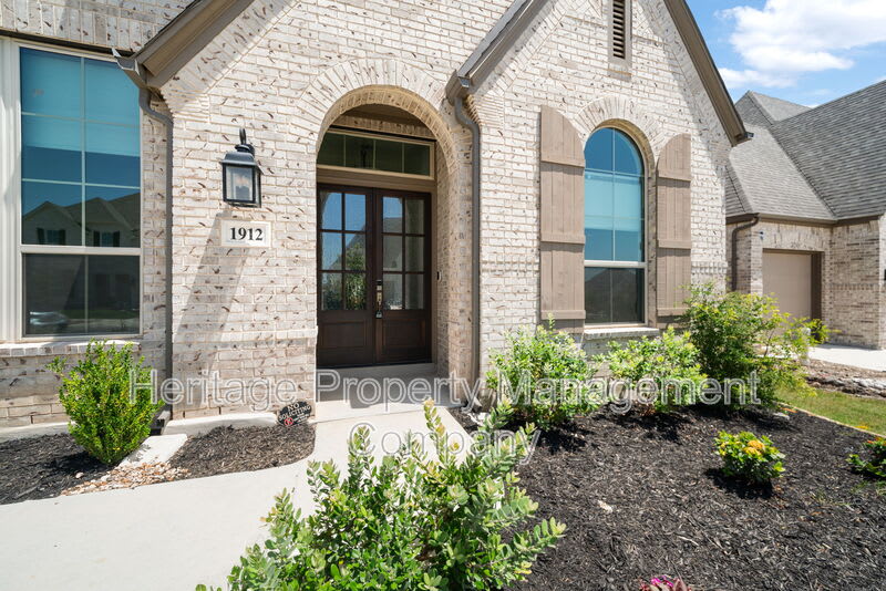 1912 Privet Road – photo 3