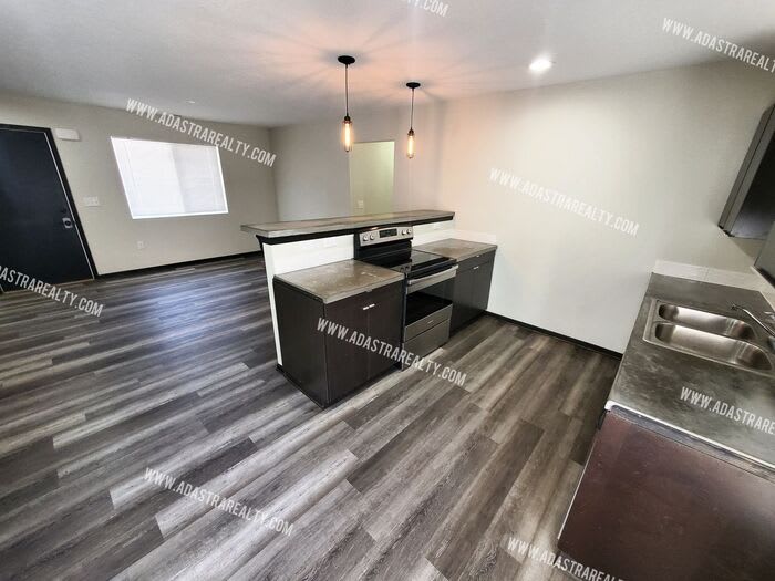 1518 West 26th Street – photo 5