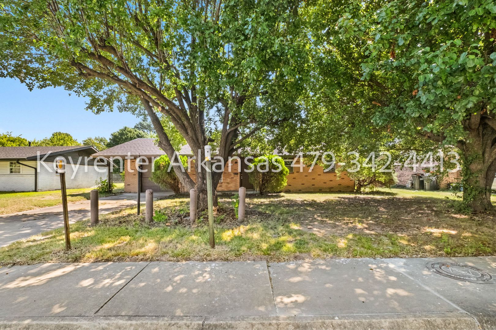 Updated 3 Bedroom Home With Large Backyard In The Heart Of Springdale – photo 3