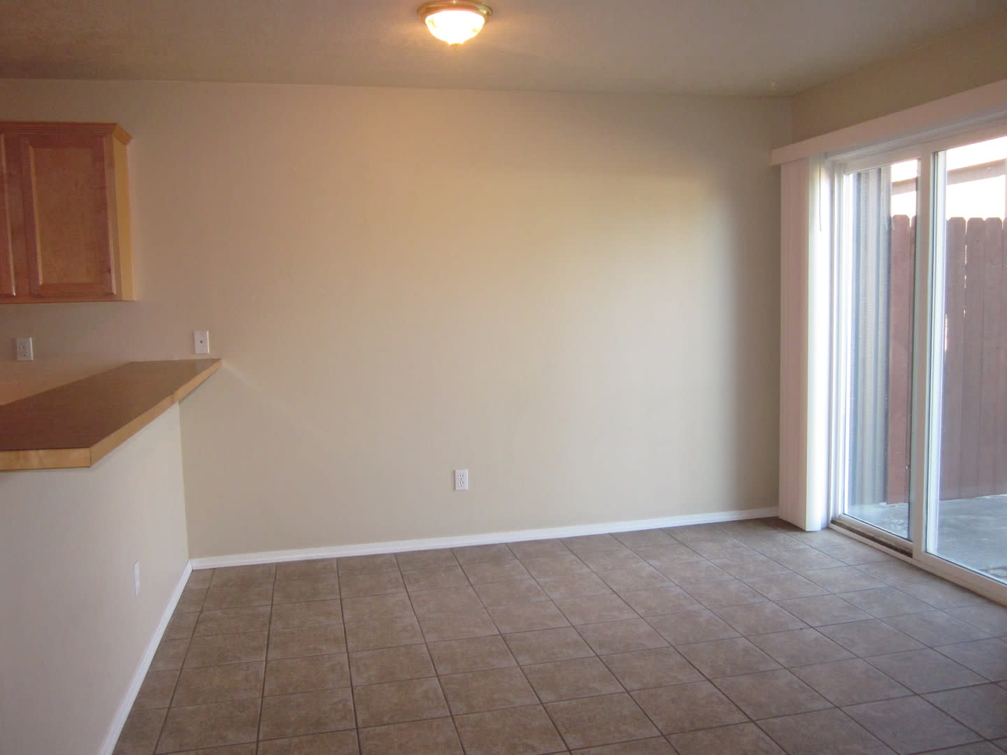 2 Bedroom / 2.5 Bathroom + Office Townhome in Redmond Oregon – photo 3