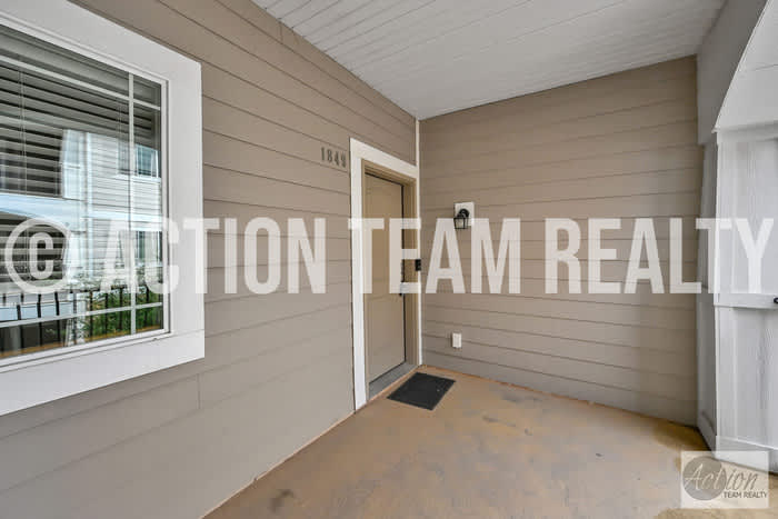 1849 North Crest Road – photo 3