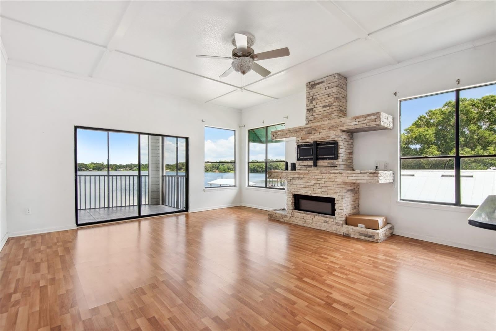 3127 W SLIGH Avenue – photo 4