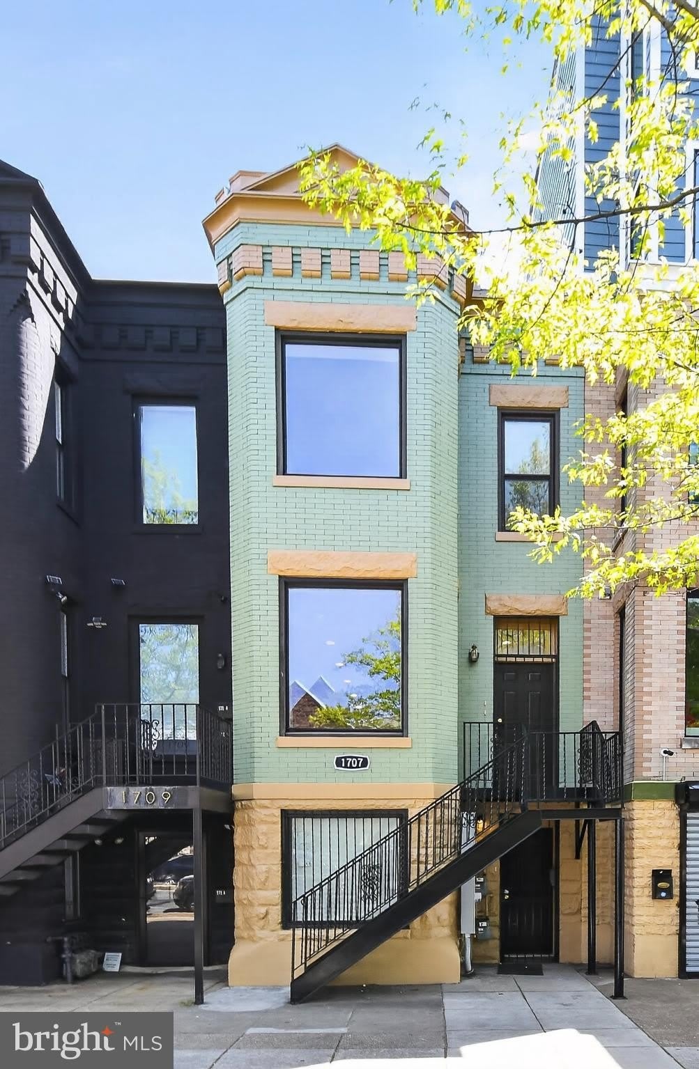 1707 N CAPITOL Street NE – photo 2