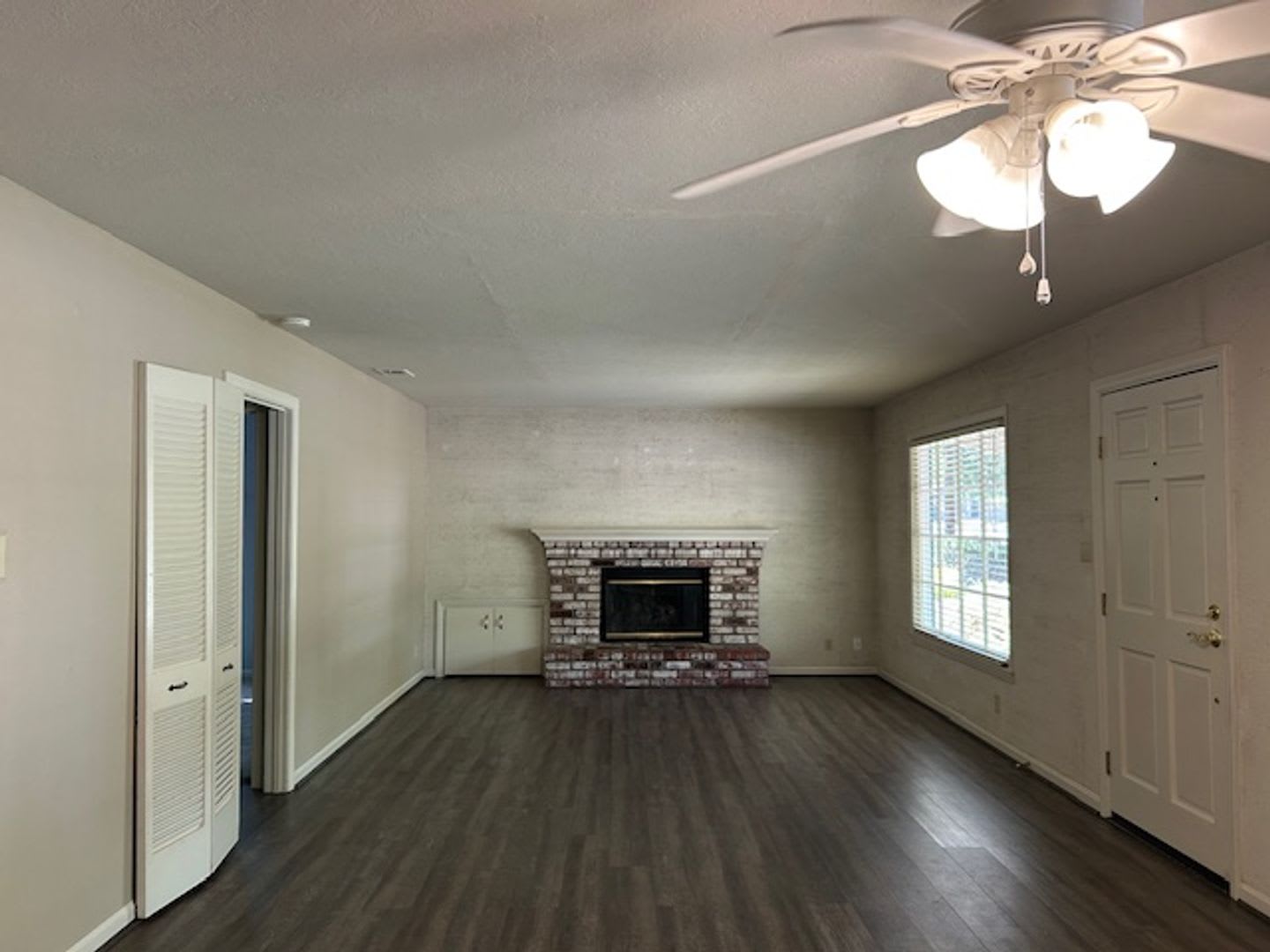 Single-story, 2-bedroom, 1-bath home located in the desirable Bennett Valley – photo 2
