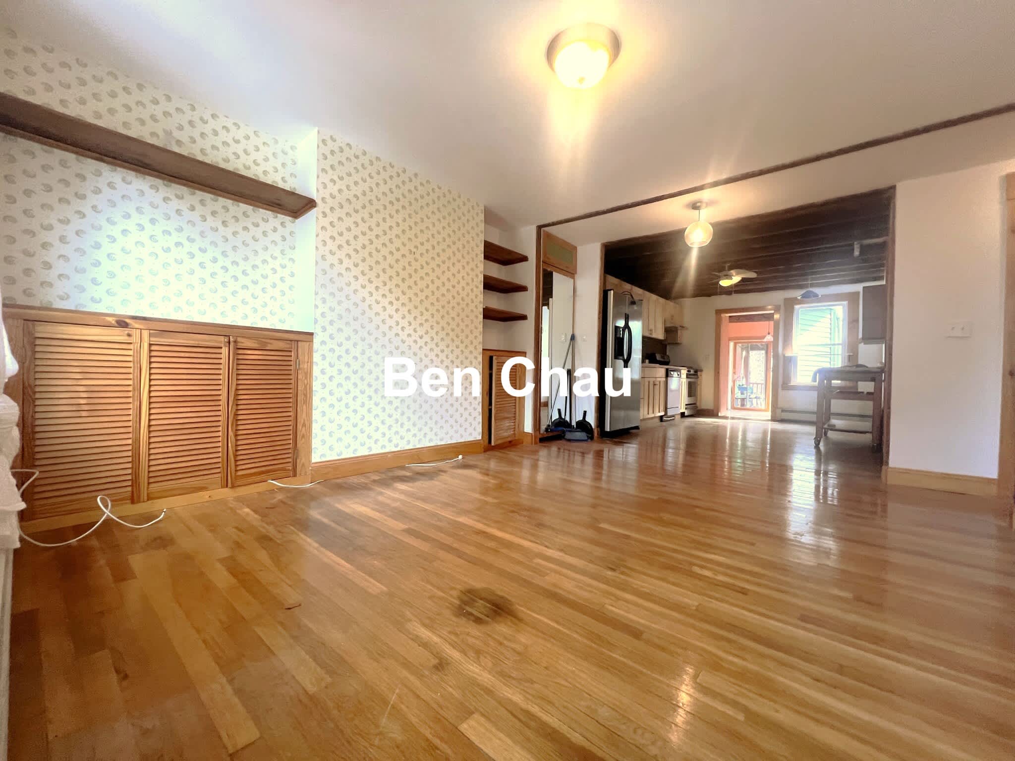 202 Harvard St – photo 2