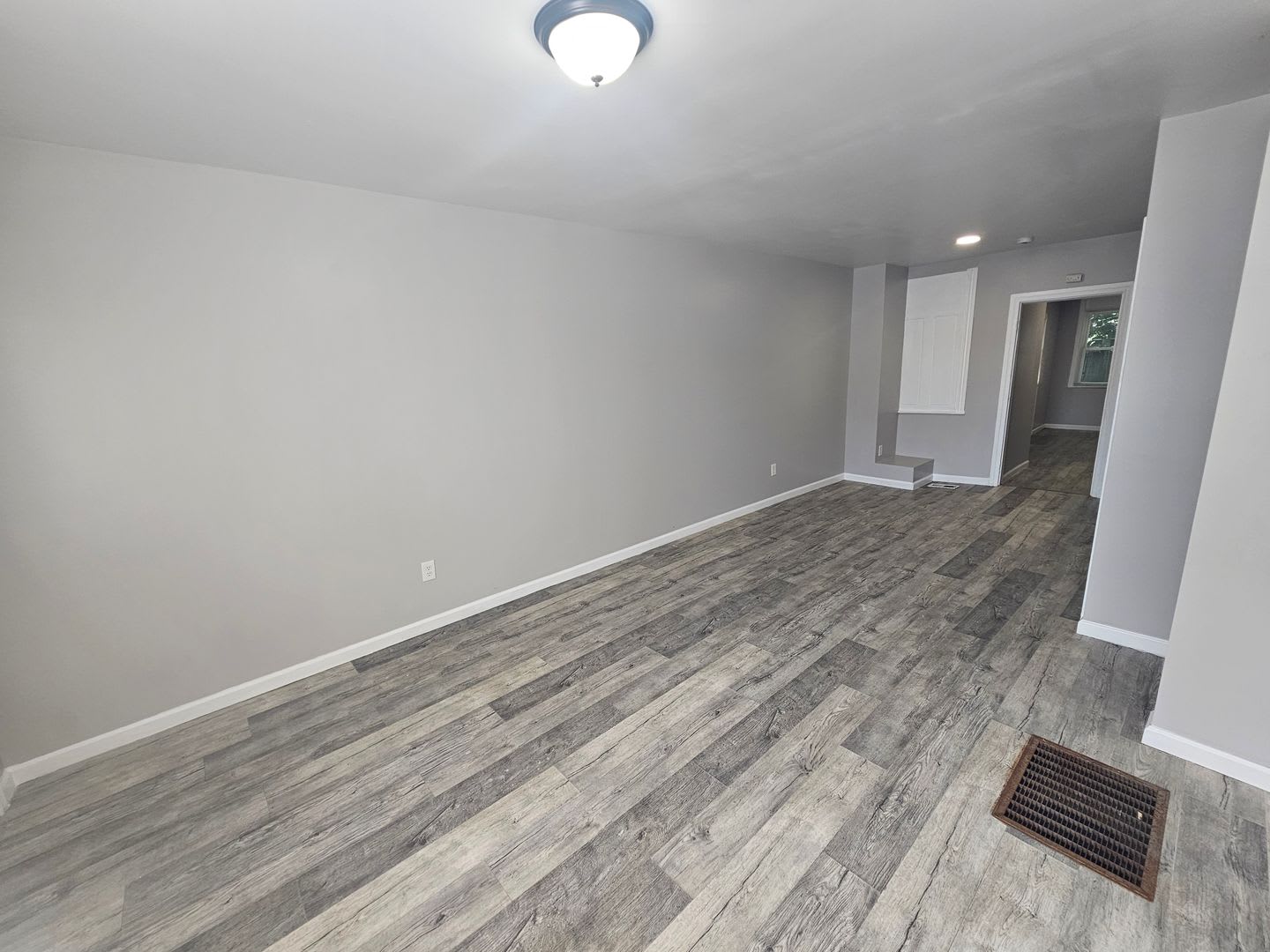 AVAILABLE FOR NOW!! 3BR/1BA WITH GARAGE!! – photo 5