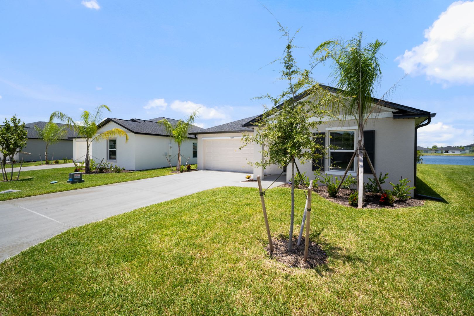 New construction 3 beds 2 baths home in Crane landing – photo 2