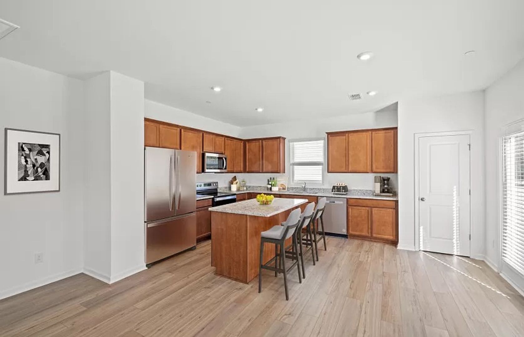 Room In 4 Bedroom Home At Langhorne Ave Sw – photo 4