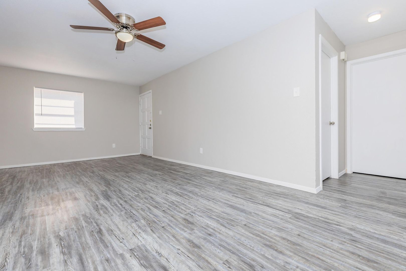 Westlake Apartments – photo 3