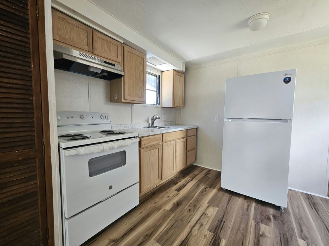 4360 Hitzing Ave – photo 4