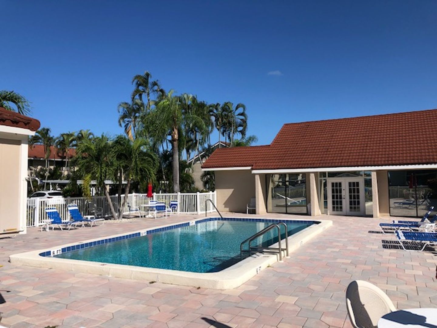 Spacious 2BR/2BA Condo in Villages of Ascot – photo 4