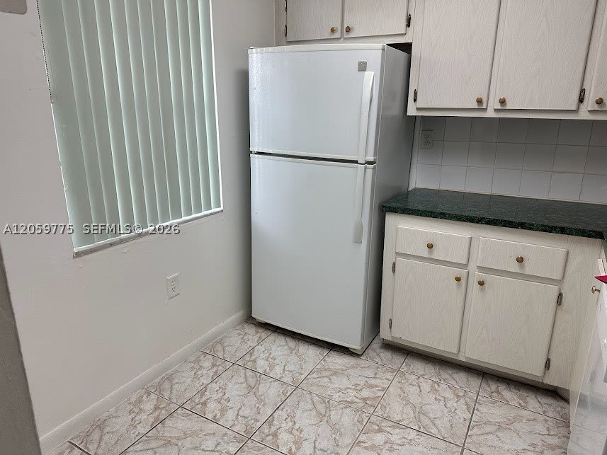 9460 Fontainebleau Blvd – photo 2