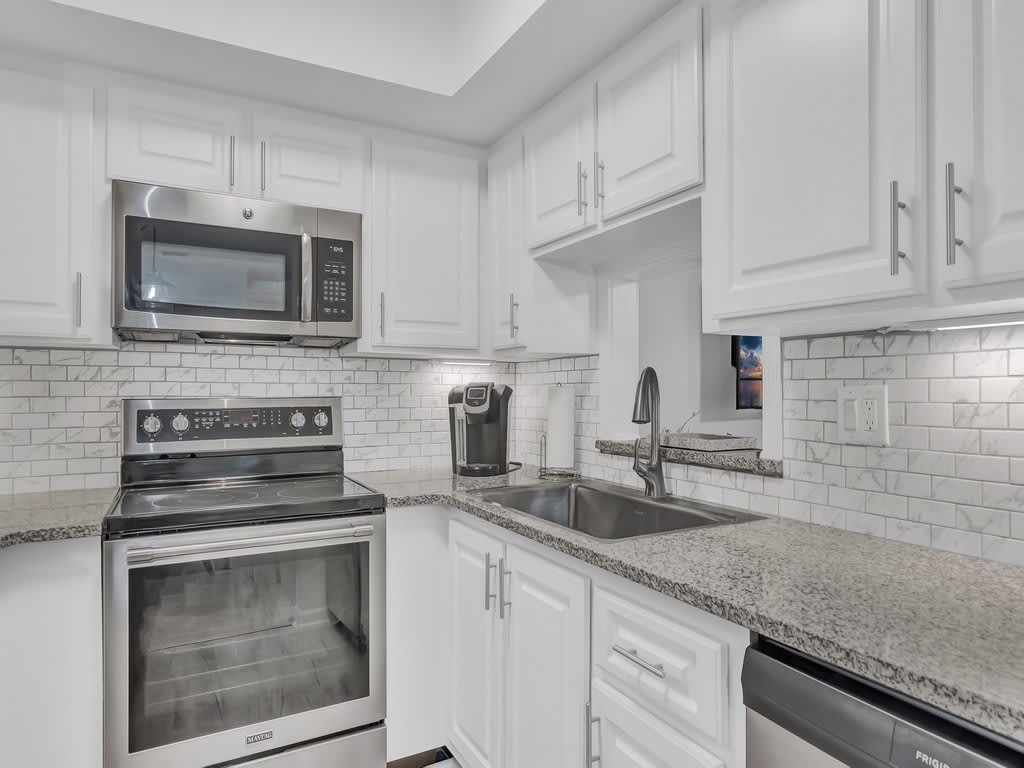 1860 Robalo Drive – photo 5