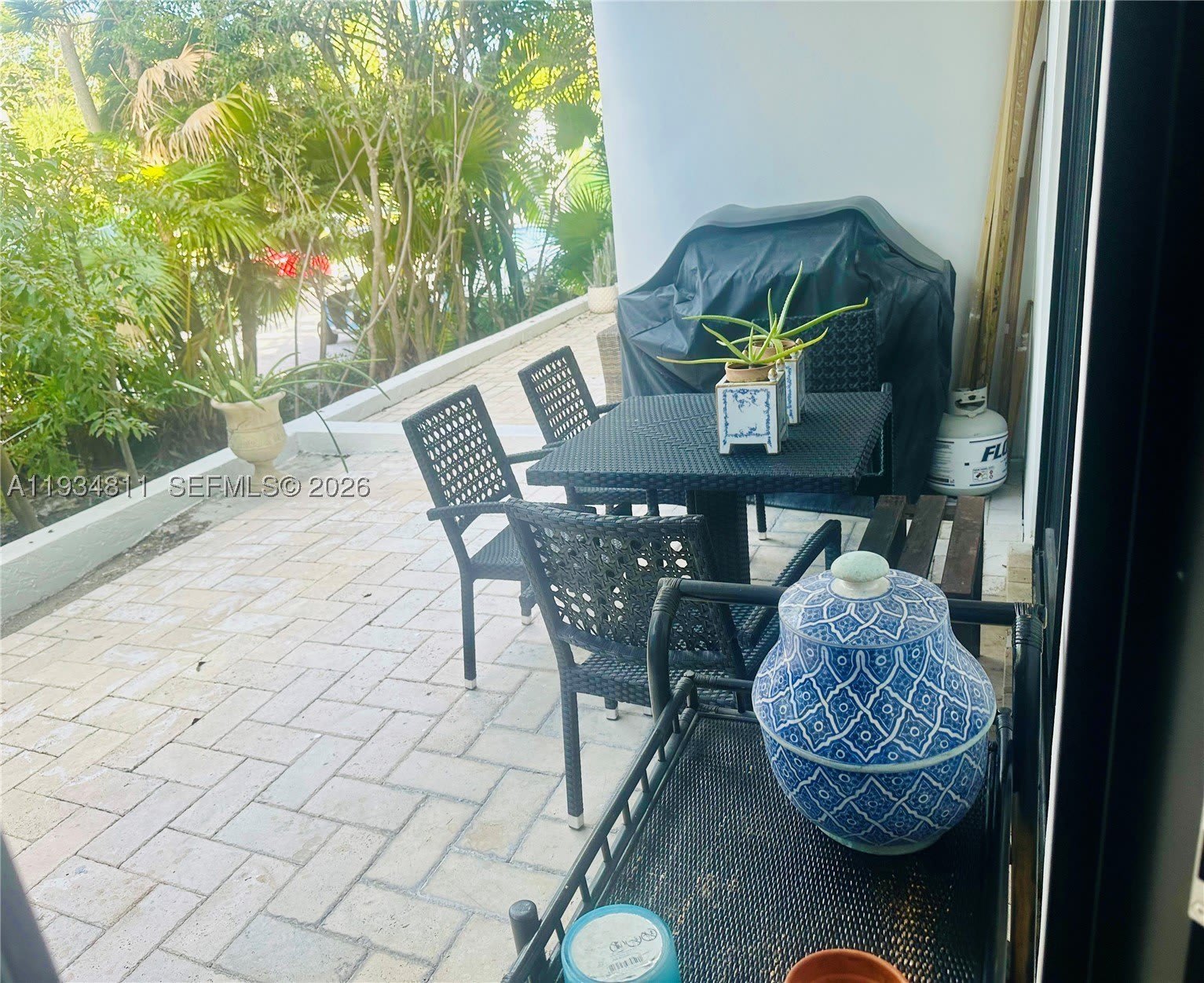 55 Ocean Lane Dr – photo 3