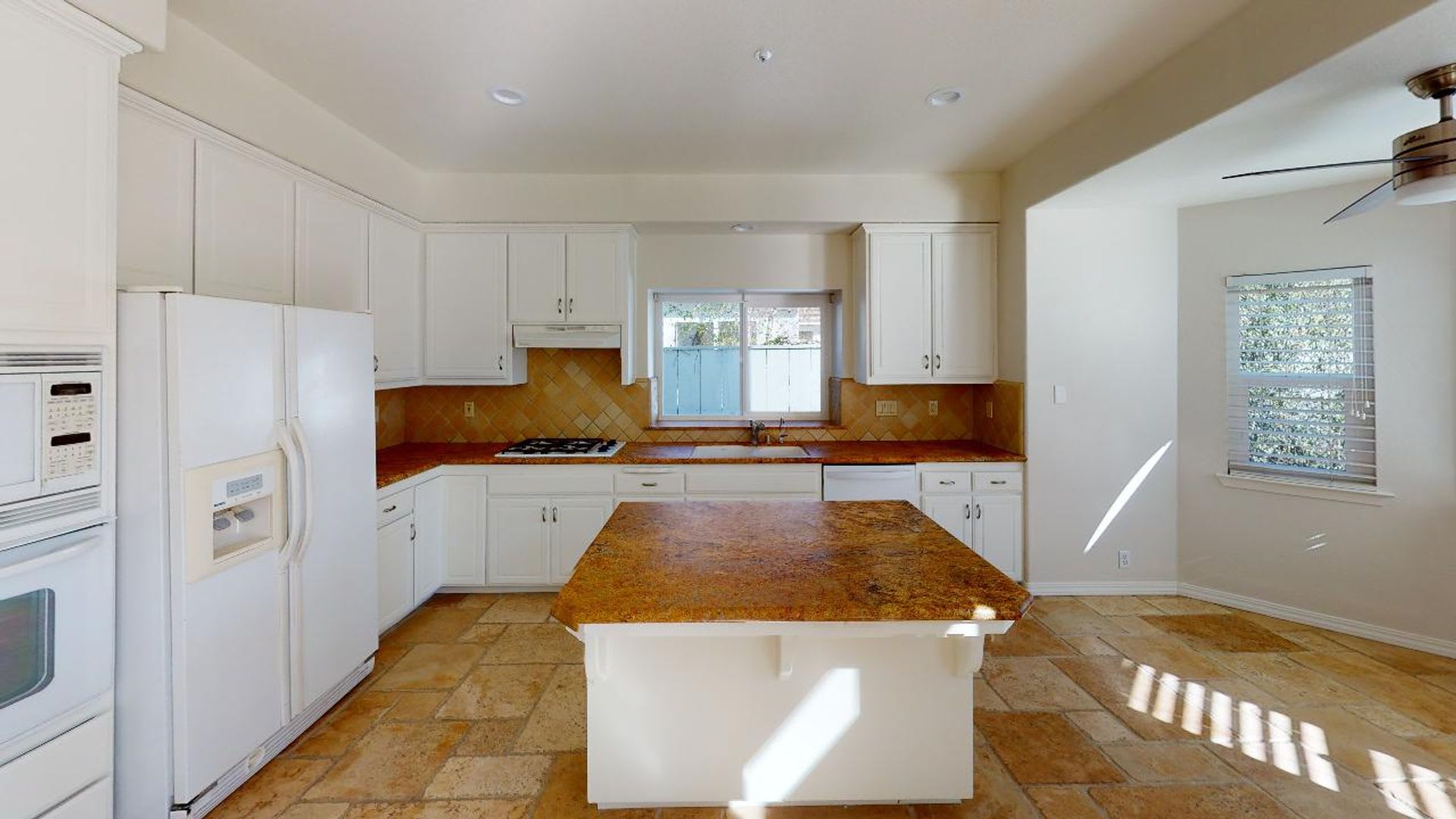 *Lease takeover available in September* 4 Bedroom, 3 Bathroom home with unbeatable views in SLO! – photo 4