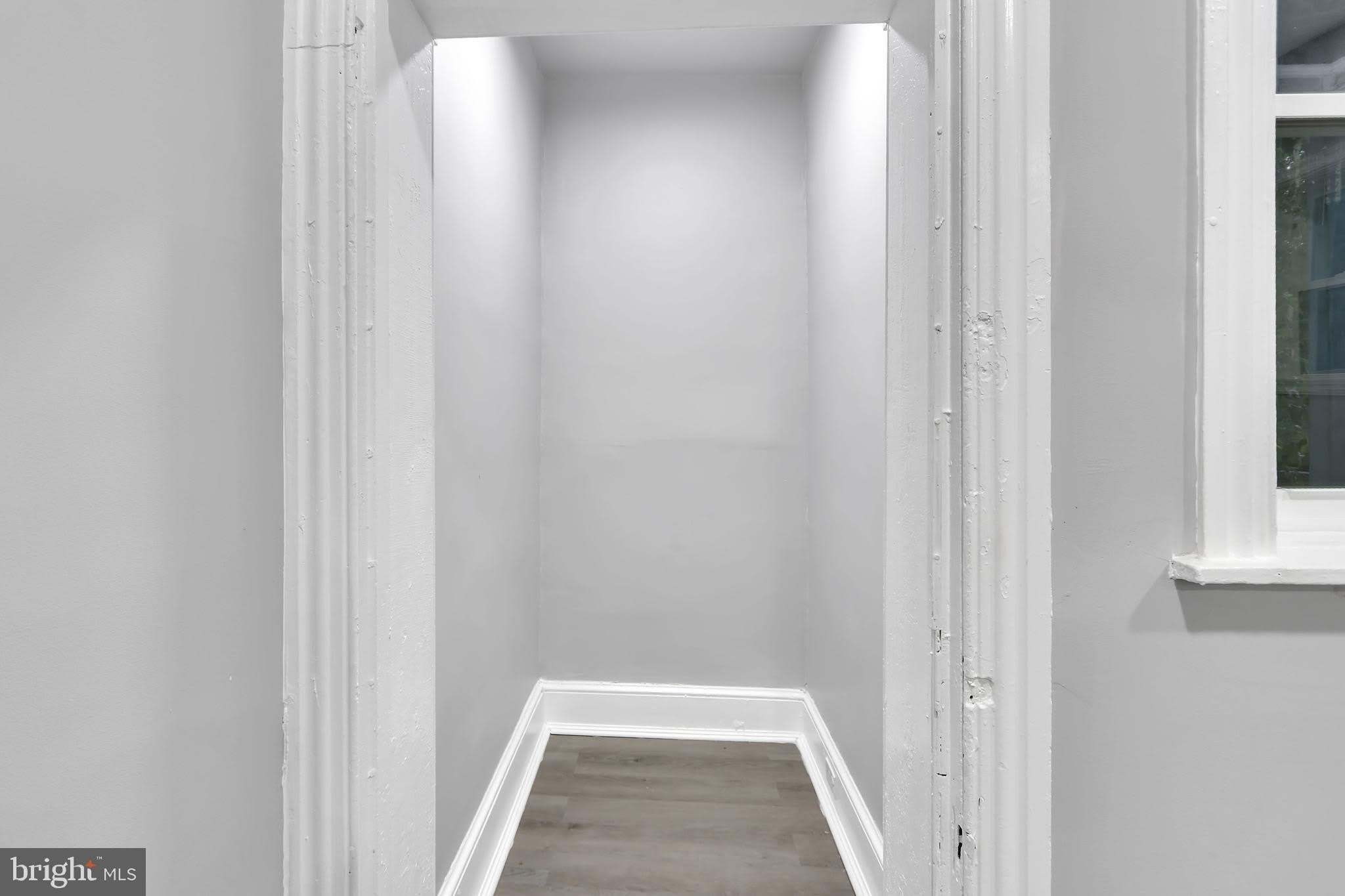 1526 W 4TH Street – photo 5