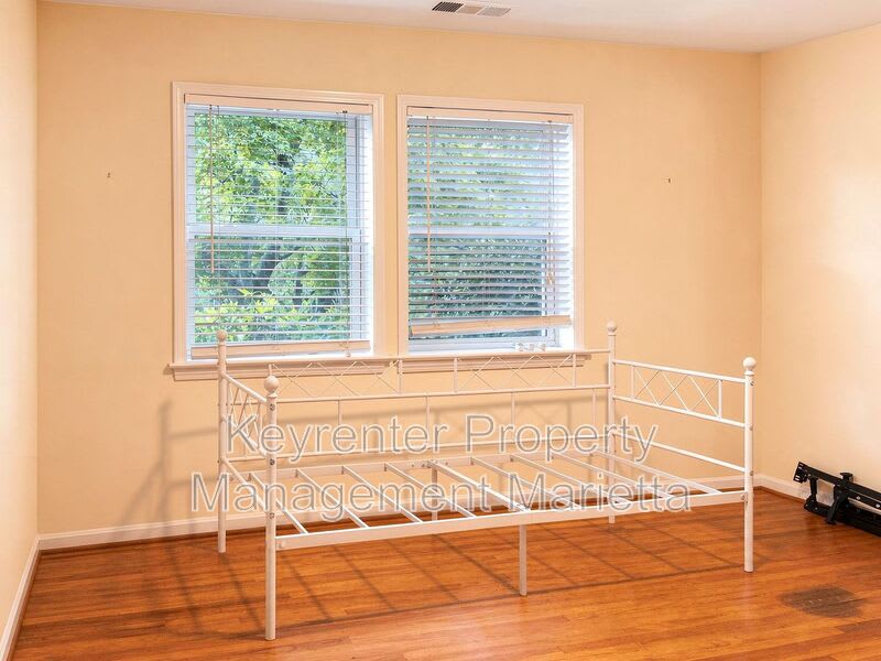 725 Mcburnette Rd Ne – photo 5