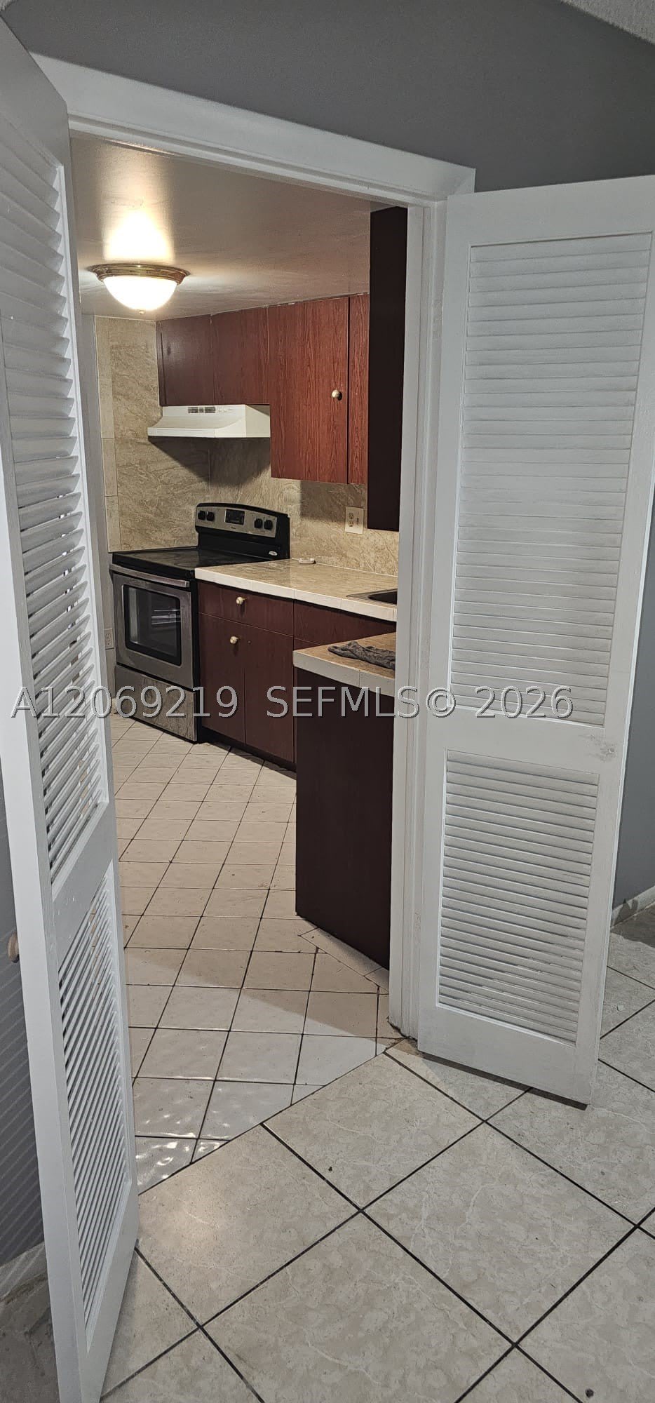 4168 Inverrary Dr – photo 3