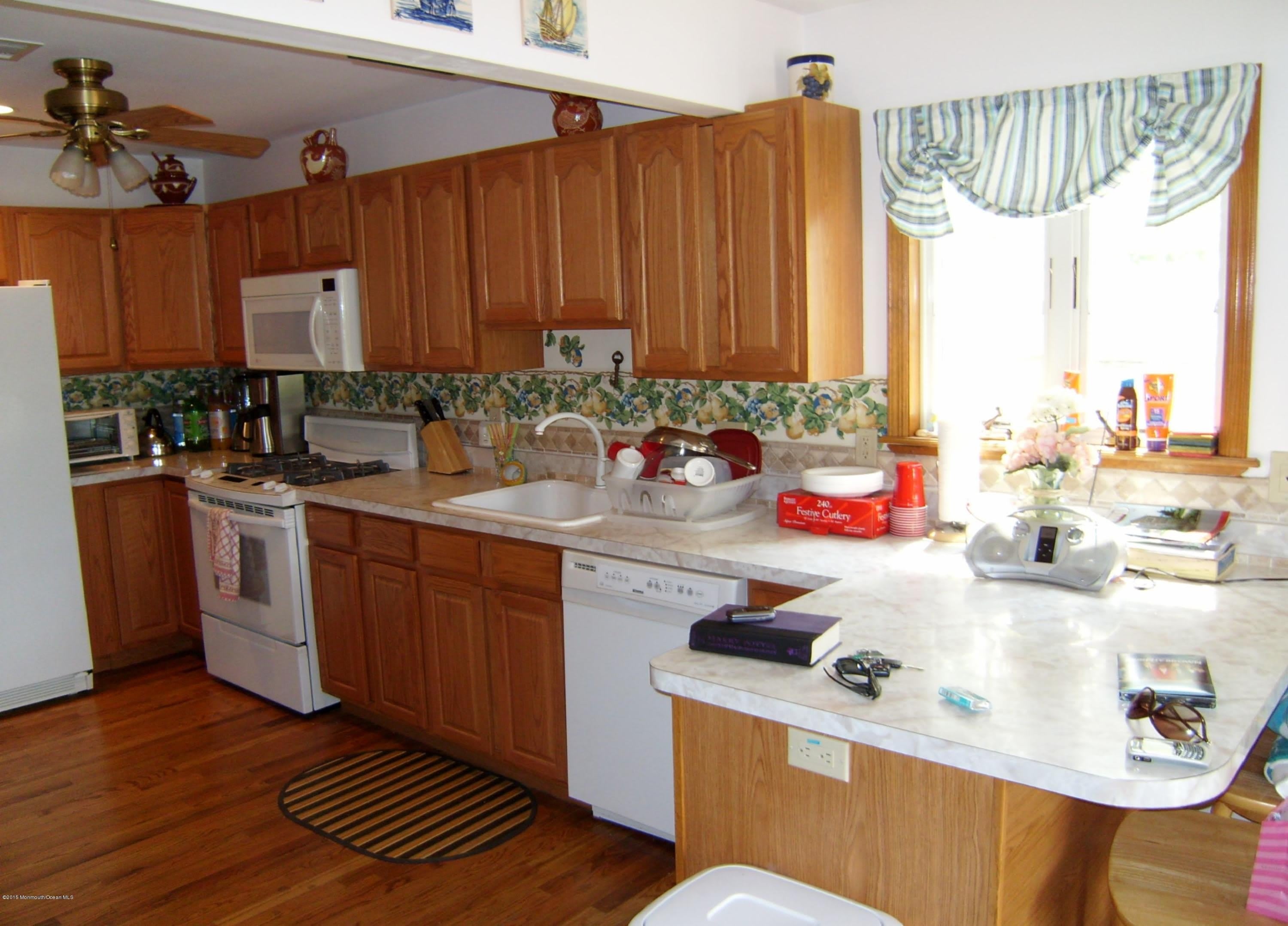 327 New Bedford Road – photo 2