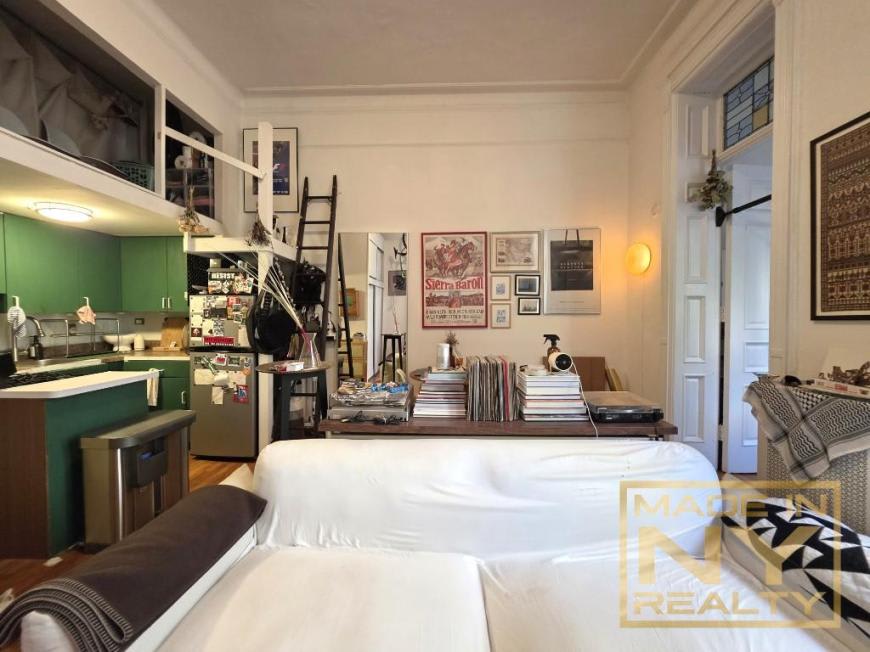 116 West 87th St – photo 2
