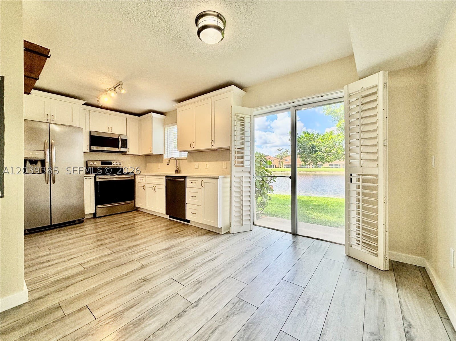 3486 Briar Bay Blvd – photo 4
