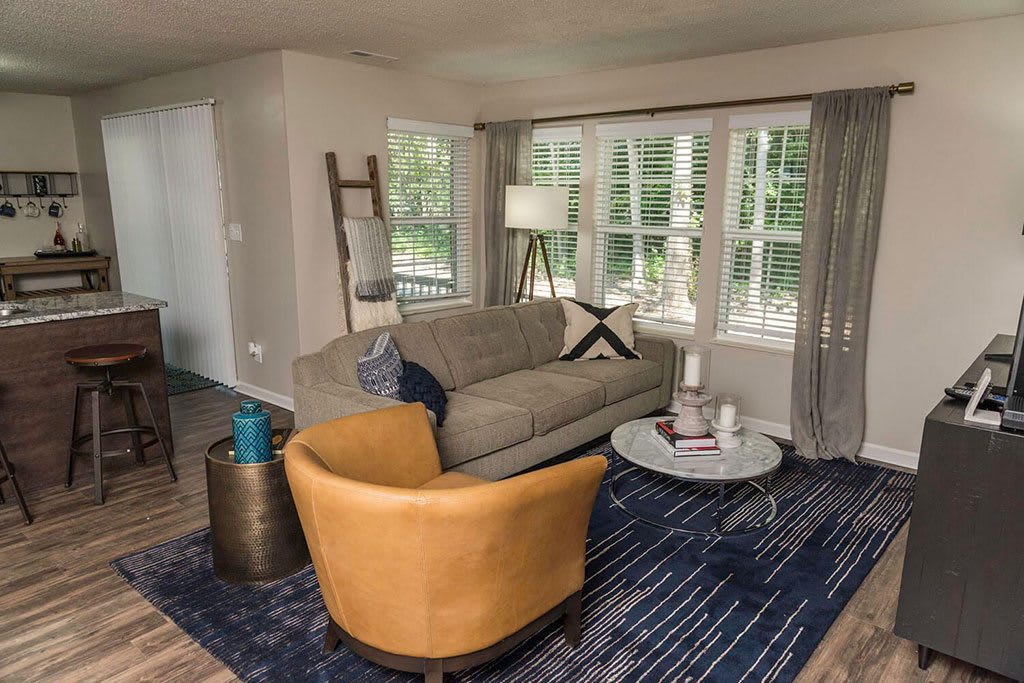 Fairlane Woods Apartments – photo 3