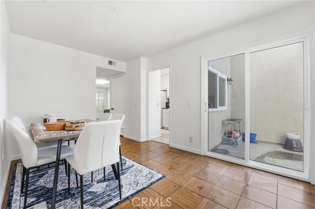 104 Oval Road – photo 5