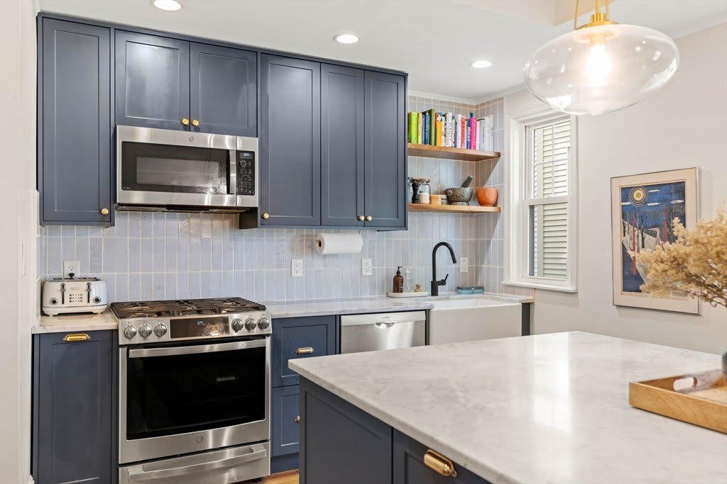 32 Roseclair St – photo 2