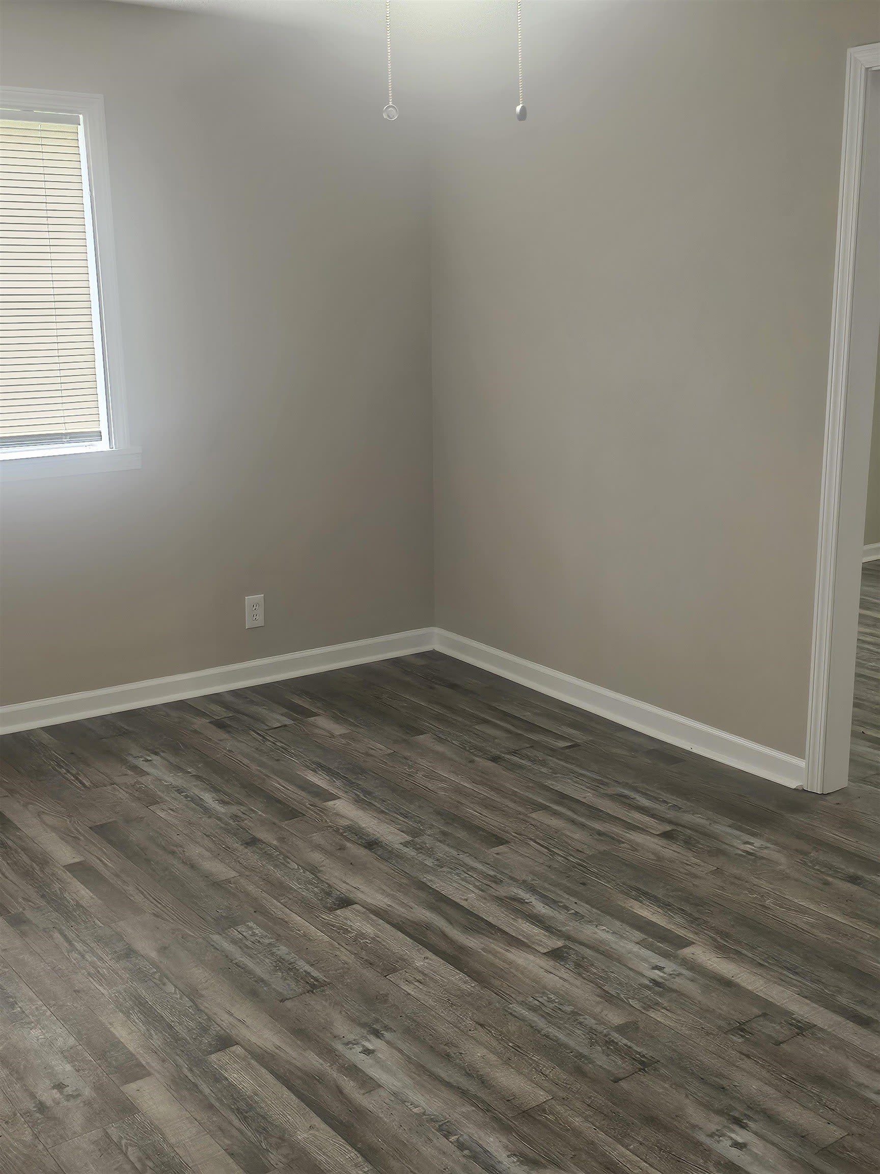 667 MARSH Ave – photo 2