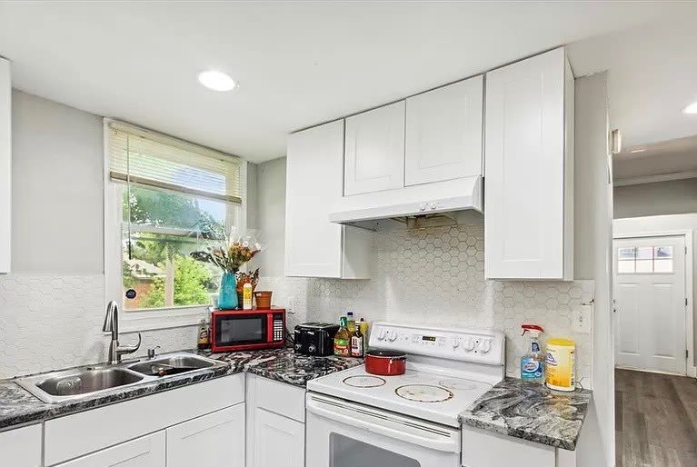 3738 Montgomery – photo 3