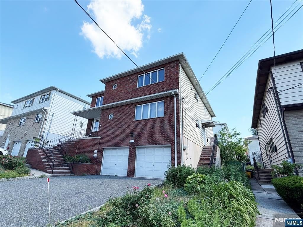 121 Edsall Avenue – photo 2